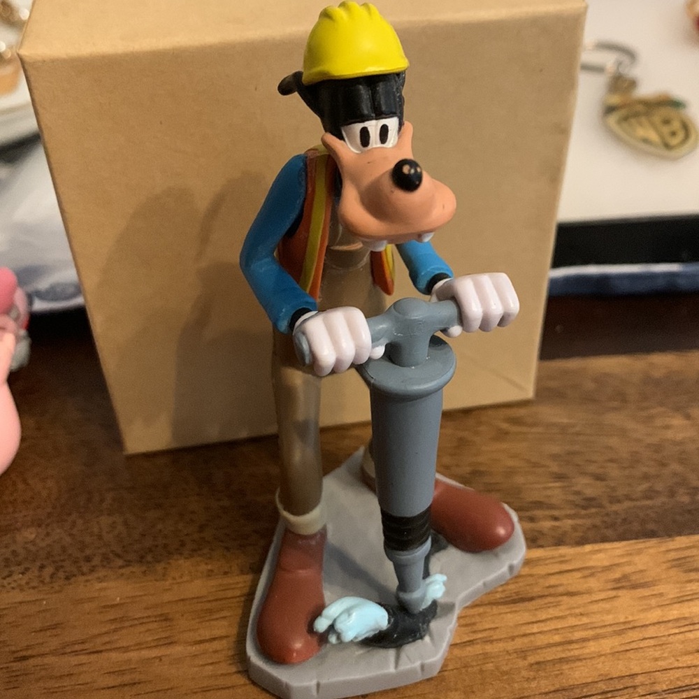 Disney Characters Bundle - Picture 5 of 9